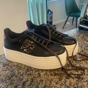 Victoria platform sneakers